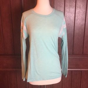 PINK Victoria’s Secret long sleeve tee extra small